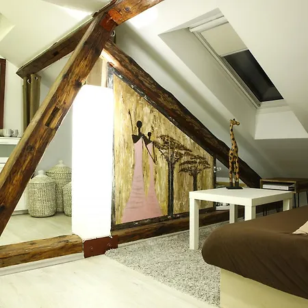 Apartma The Lie Design